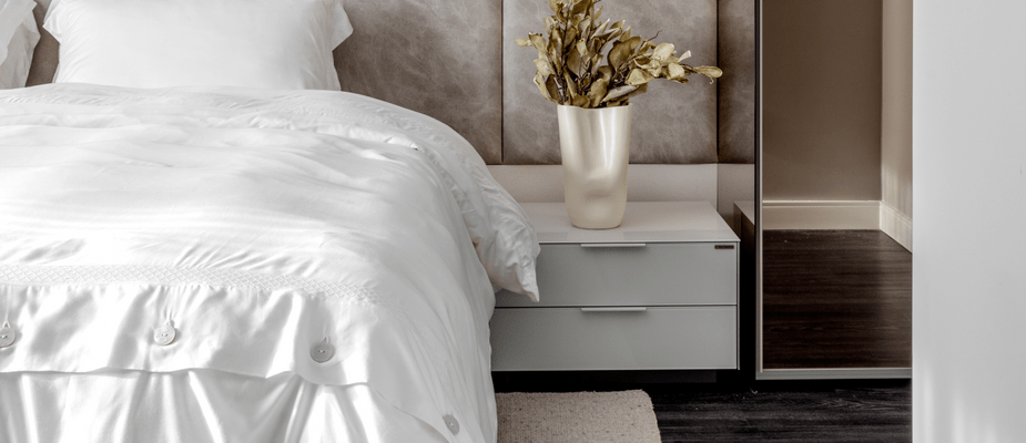 A importância da mesa de cabeceira no quarto